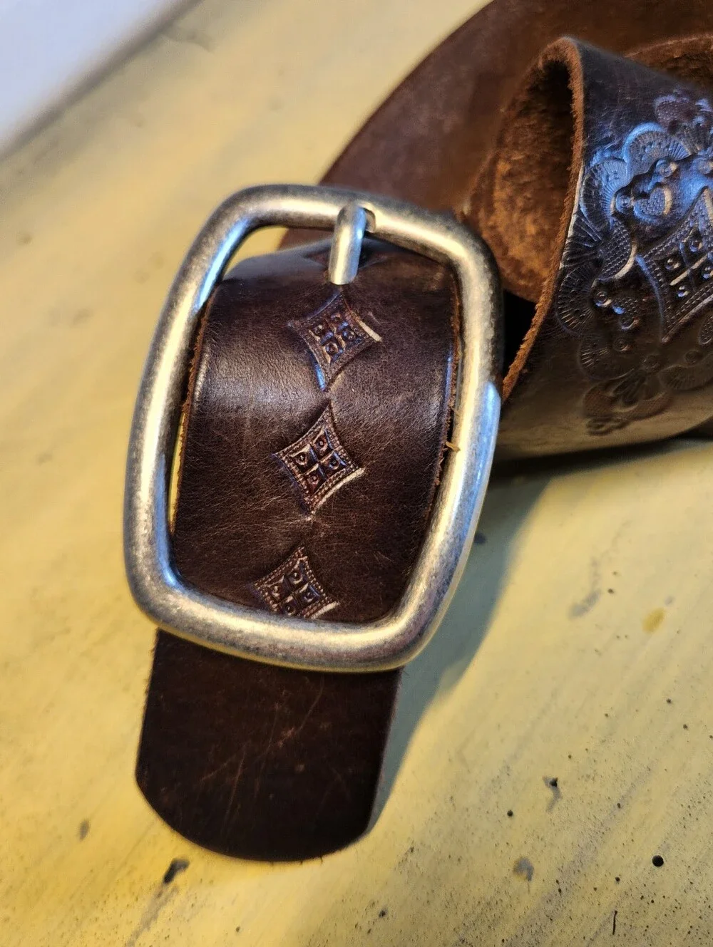 Aeropostale Vintage Tooled Brown Leather Belt, Size Small